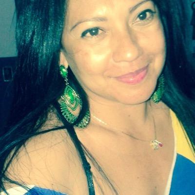 A alegria é o segredo da beleza, sem entusiasmo não ha beleza que seja atraente...