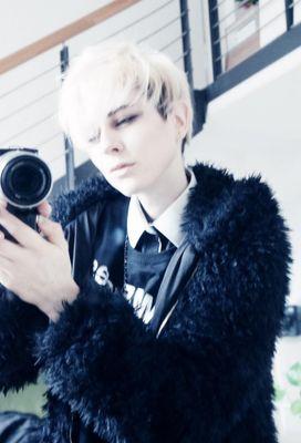 I'm Ambriel, a simple photographer. Nothing to see here.. Move along.. I was never here...||Demon||OC||RP||MV||