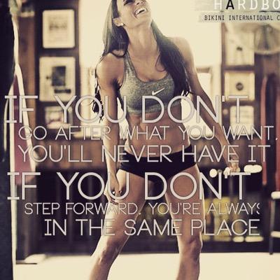 fitnesswithlola's profile picture. 