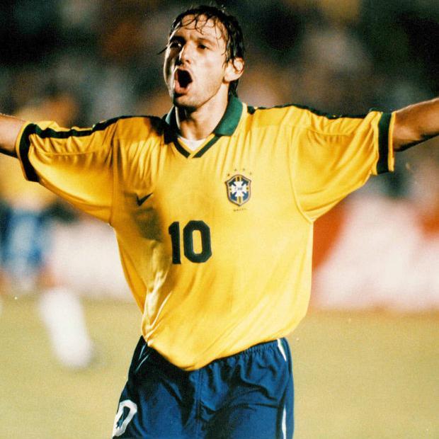 Fan du PSG des années 90, adepte du pastorisme. #TeamPocho #SerieA