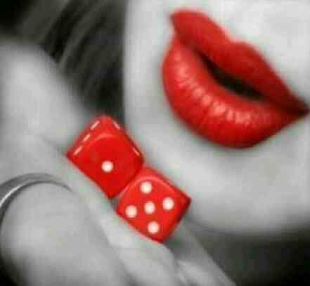 ‏‏‏‏‏‏‏‏‏‏‏‏‏‏‏‏‏‏‏‏‏‏‏‏‏‏‏‏‏‏‏‏‏‏‏انامنفردة بأنوثتي ولا أشبه احد ولا اغار من النساء لان القمر لا يشبه النجوم مهما حصل.. نزف حروفي بالمفضلة