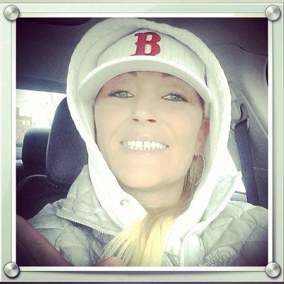 Boston Girl, loving life sober, loving my man Tommy, obsessed w/ my White Boxer pup (Layla)......Sobah's Bettah!