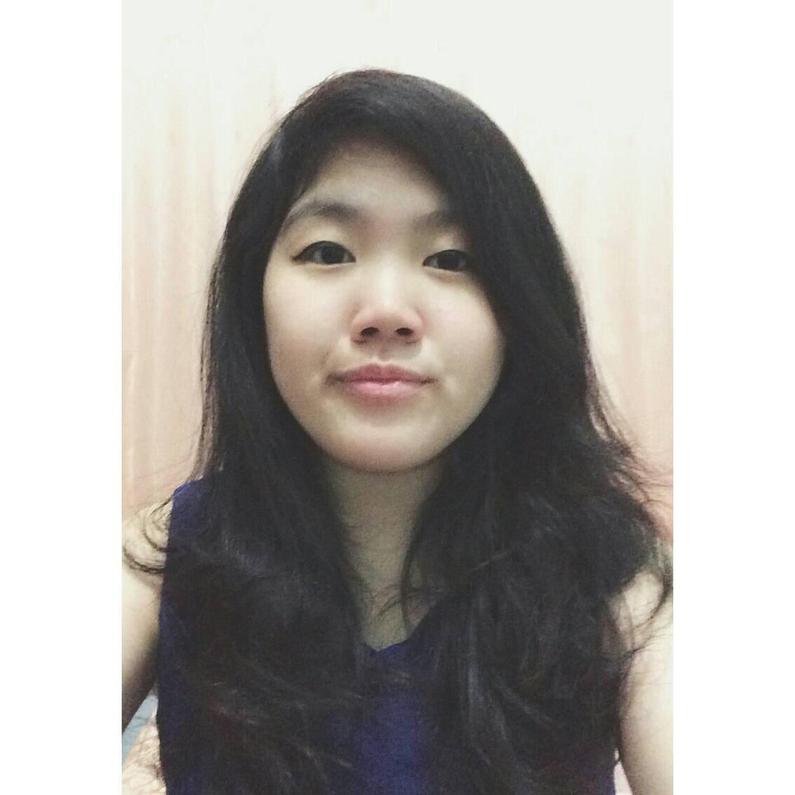 claudilaurenzia's profile picture. 