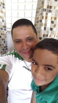 CarlosTwinis's profile picture. 