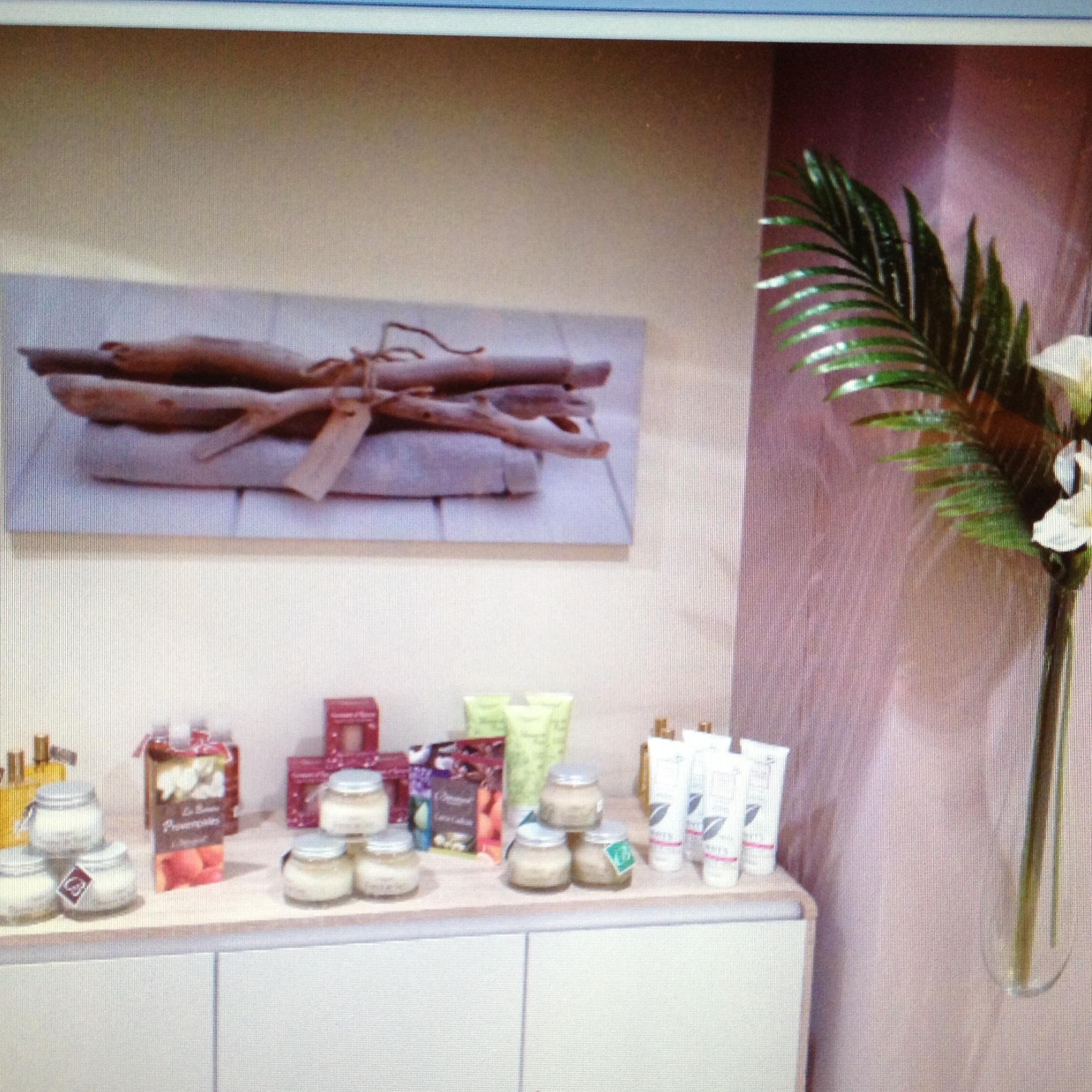 Sara_90309's profile picture. Are you bored? Want to meet a beautiful girl?! Add me to your friend’s list.  I´ll write to you to Direct and send you a very special gift! 👙😘💝