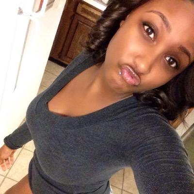 kamaria(: l15l from Minnesota lBisexual fwm to get to know me!!