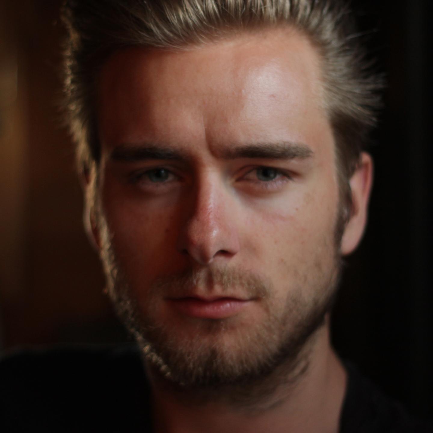 Tanstah's profile picture. Motion Designer. Guy. Person. https://t.co/1CNB0jLABS