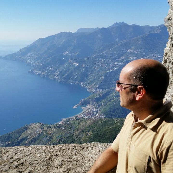vincenzodg's profile picture. medico, nato mentre cinguettavano i Beatles, appassionato di informatica, fotografia, fumetti e bricolage. Amo la montagna e mi piace girare in bici.