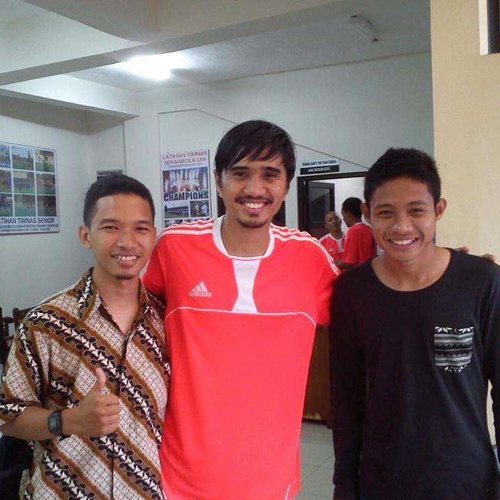 UKM Sepak Bola  I  UNY  I  FIK  I  FB. https://t.co/xcUr8y4f3o…