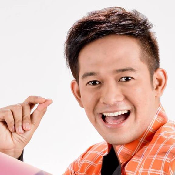 Akun twitter resmi Diky Dangdut Academy 2. #DAcademy2 tayang setiap hari pkl 18.00 WIB @IndosiarID