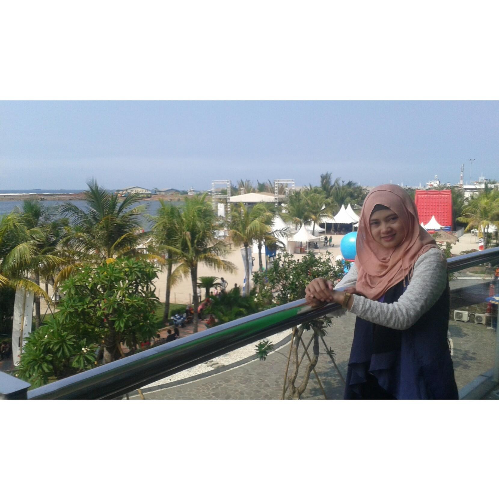 vinarosyita's profile picture. I'm grateful, thank you Allah :))