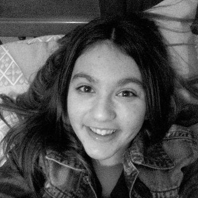 una chica loca y amante de los unicornios morados  estudiante de 1°ESO ^-^  I❤wigetta                                                                ♈Ayamonte♈