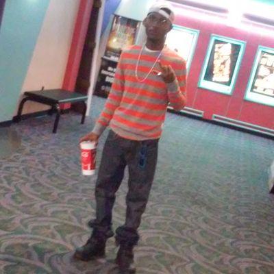 #TeamOfficial #TeamReal Livin life as a young nigga tryna make it im an artist  #fwm IG:TWOREALFOURMOST For booking Email me Devinlittle1995@yahoo.com or DM me.