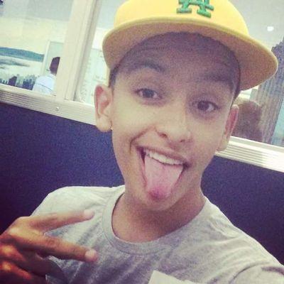 Cristo que morreu por milhões mais só andou com apenas 12 e um fraquejou  

Snapchat : lucas03146 

WhatsApp: 31 89555710 

Instagram : luc45_f3l1p3