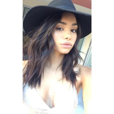 je suis la plus belle actrice cherchez pas