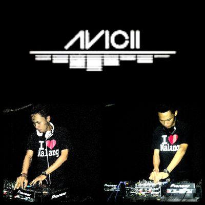 You are my love and my soul (  51343296 )                           Line : Ade Avicii