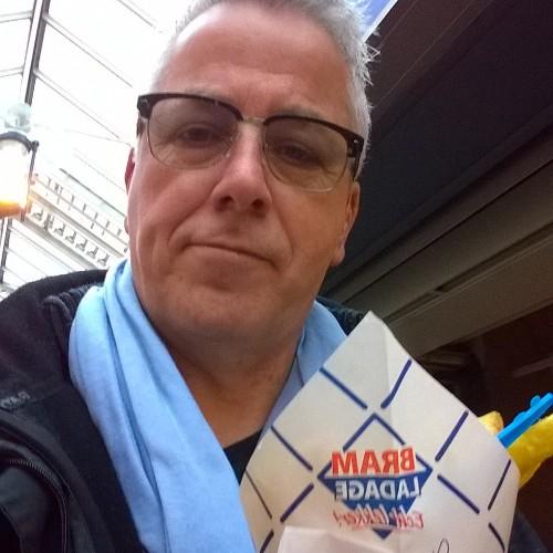 Chatscreen1's profile picture. 