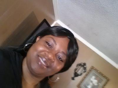 JenniferBrumfi3's profile picture. 