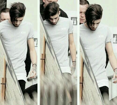 Chanteur. Baiseur a temps plein. ZIAM .
