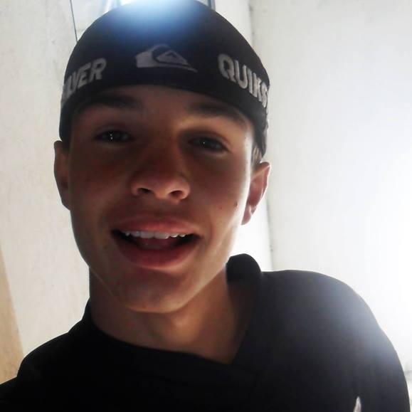 Apenas Siga me & Me Adc No Face https://t.co/T8866dDrPY