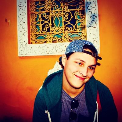 « Kévin c'est un mec cool, comme moi, mais en moins bien. » de Brice de Nice