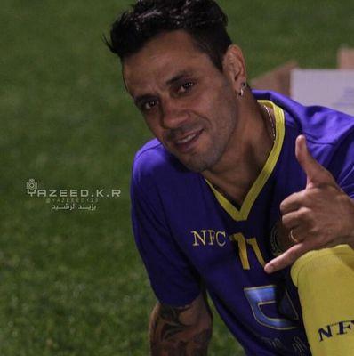 عشقي النصر \تابعني = اتابعك