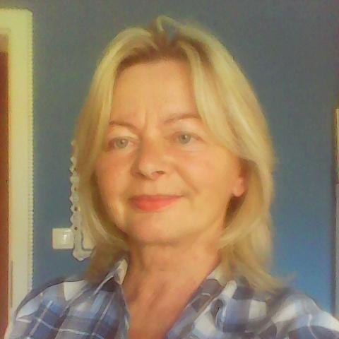 ewaasiagosia's profile picture. 