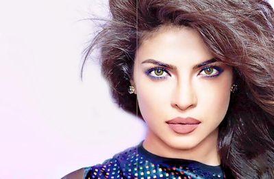 Cràzy About Najwa Karam
Cràzy About Madhuri Dixit
Cràzy About Priyanka Chopra