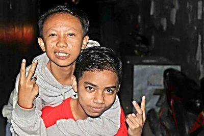 lahir: 29072000

bintang/zodiak: Leo