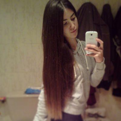 A quien critique mis pasos, les presto mis zapatos. El que ama sufre el que sufre lucha y el que lucha gana.