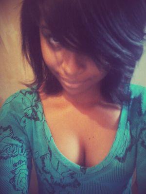 OI. meu nome e Adriane tenho15 anos amo,B.A.P minha comida preferida e pizza sou praticamente uma E.M.O