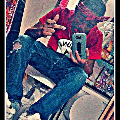 IG-papi_queas Kik-Yung_queas facebook-Queas therealist