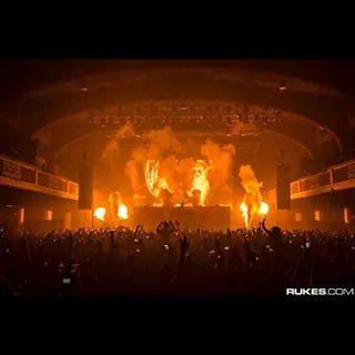eat/ sleep/ rave/ repeat/ ¡¡¡LET THIS LAST FOREVER!!!!! & ¡¡¡NEVER STOP THE FUCKING RAVE!!!!