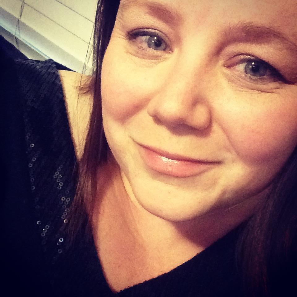 DeannaBalestra's profile picture. Writer For Hire | Side Hustle Coach | Book Lover 📚 | Proud Ally 🏳️‍🌈 |  * Nerd * |