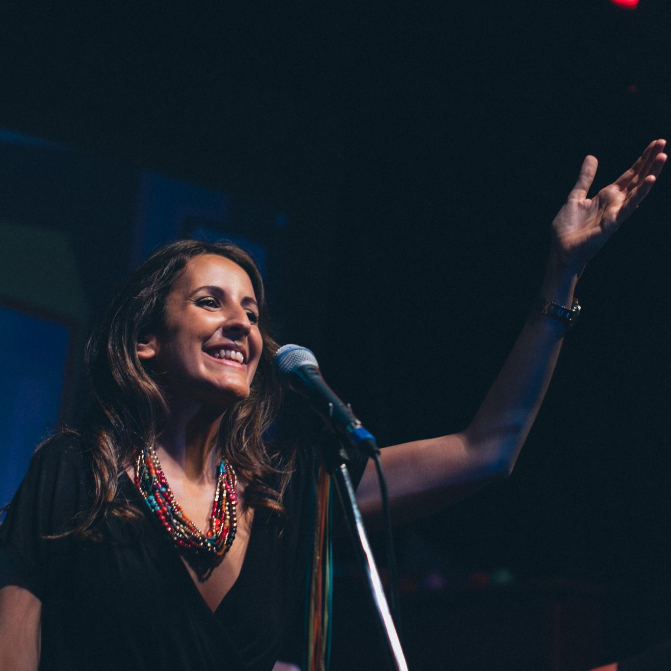 cecimendezcanta's profile picture. Cantautora de Buenos Aires, presentando su segundo disco, nominado a los Premios Gardel 2019. Representante Argentina en el 58 Festival de Viña del Mar.