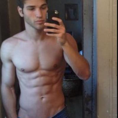 kdro152's profile picture. full of life. live everyday as tho it was your last. follow me who know you mite have fun lol i dont bite promise add me on kik username maddog19901990