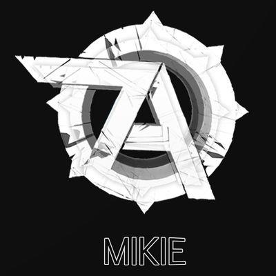 Im_vMikie's profile picture. I make thumbnails for videos if you need one pm me and we can talk about it I do it for free I also like to trickshot pyt:im vMikie