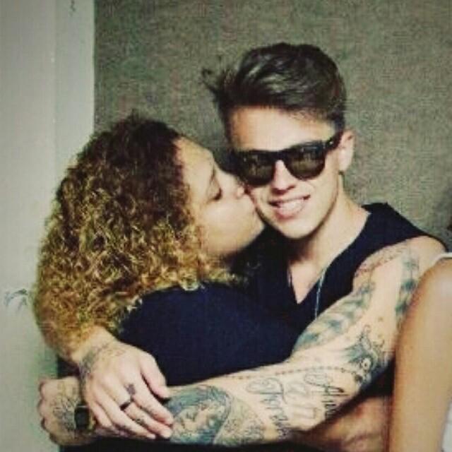 E ta amar, não foi uma opção. Simplesmente aconteceu. Amo você♥ @Pcastagnoli