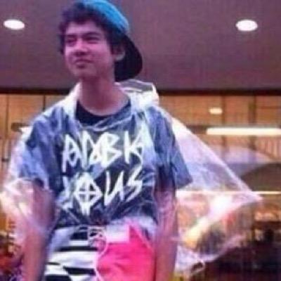 follow @angelcliffords if u wanna get freaky