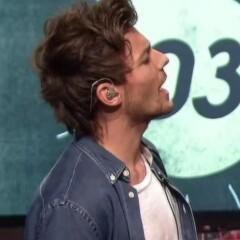 free follow, dont follow this acc please go follow @willowIouis thank you :)