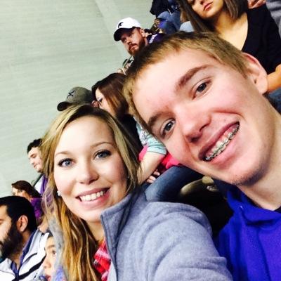 papaT98's profile picture. 