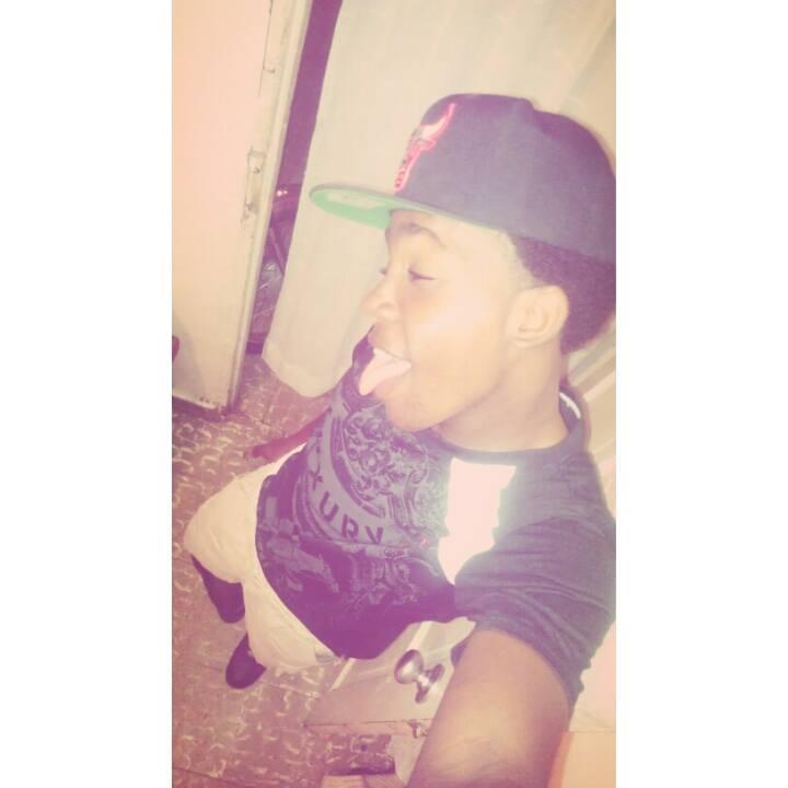→Mi Brother - @OlleYuniior  Dios Me Vakea Soy El Papa De To EsO Guaremate :$
