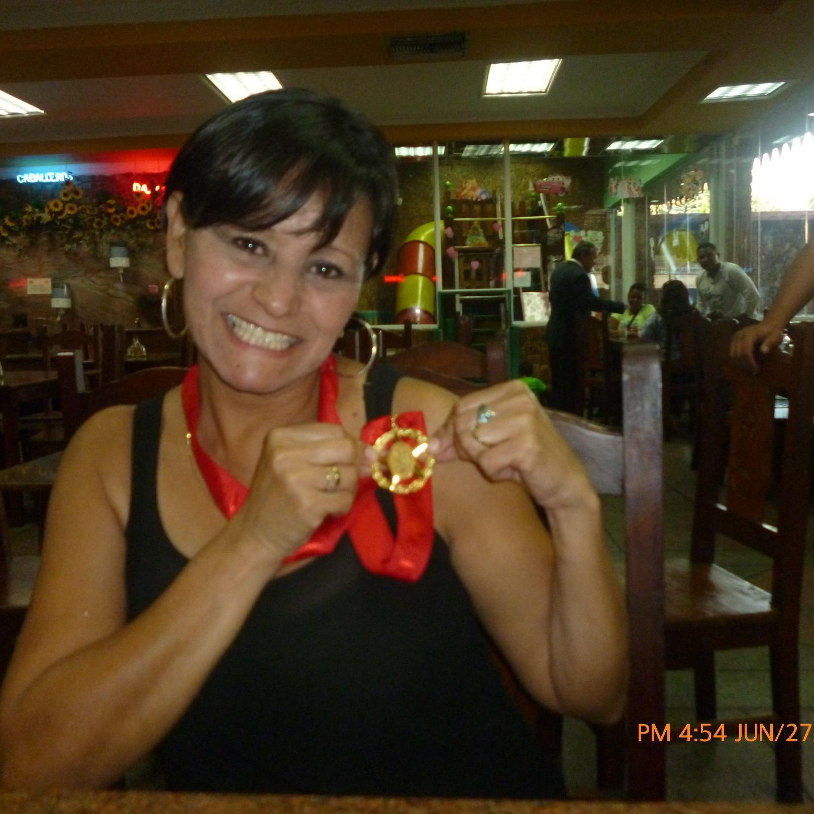 Mujer trabajadora, esforzada y valiente...dedicada a mejorar mi hermoso país - Venezuela