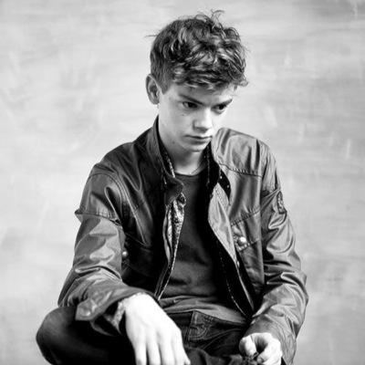 Hey, I'm Newt. I'm Second-In-Command next to Alby. Great, we're all bloody inspired [Reading TST]
