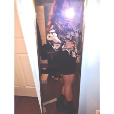 deezaynuts's profile picture. 