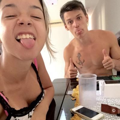 Pra falar sempre tem um, tem cem, tem mil, tem milhão. Pra ajudar: não tô, saiu, partiu.. NAMORADA DO MENINO MAIS PERFEITO! @faabhinhoo