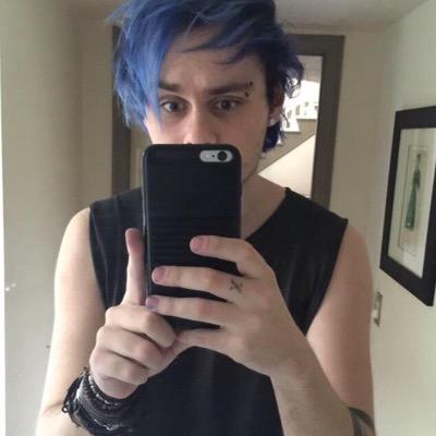 rt link in bio and ask for a rt on your links | @awzaynslips