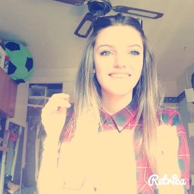 carmen_21_'s profile picture. La vida es mas bonita si te miro de reojo y te pillo mirando