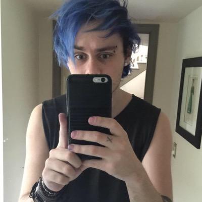 FREE FOLLOW FROM @BananaAshtonx RT LINK IN IN BIO AND FOLLOW THAT ACC PLSSS
