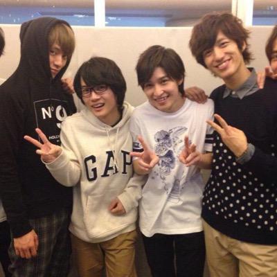 アミュクラです！
アミュメン全員好きです！
画像めっちゃ載せてくー。
フォローよろしくねん！RTも！